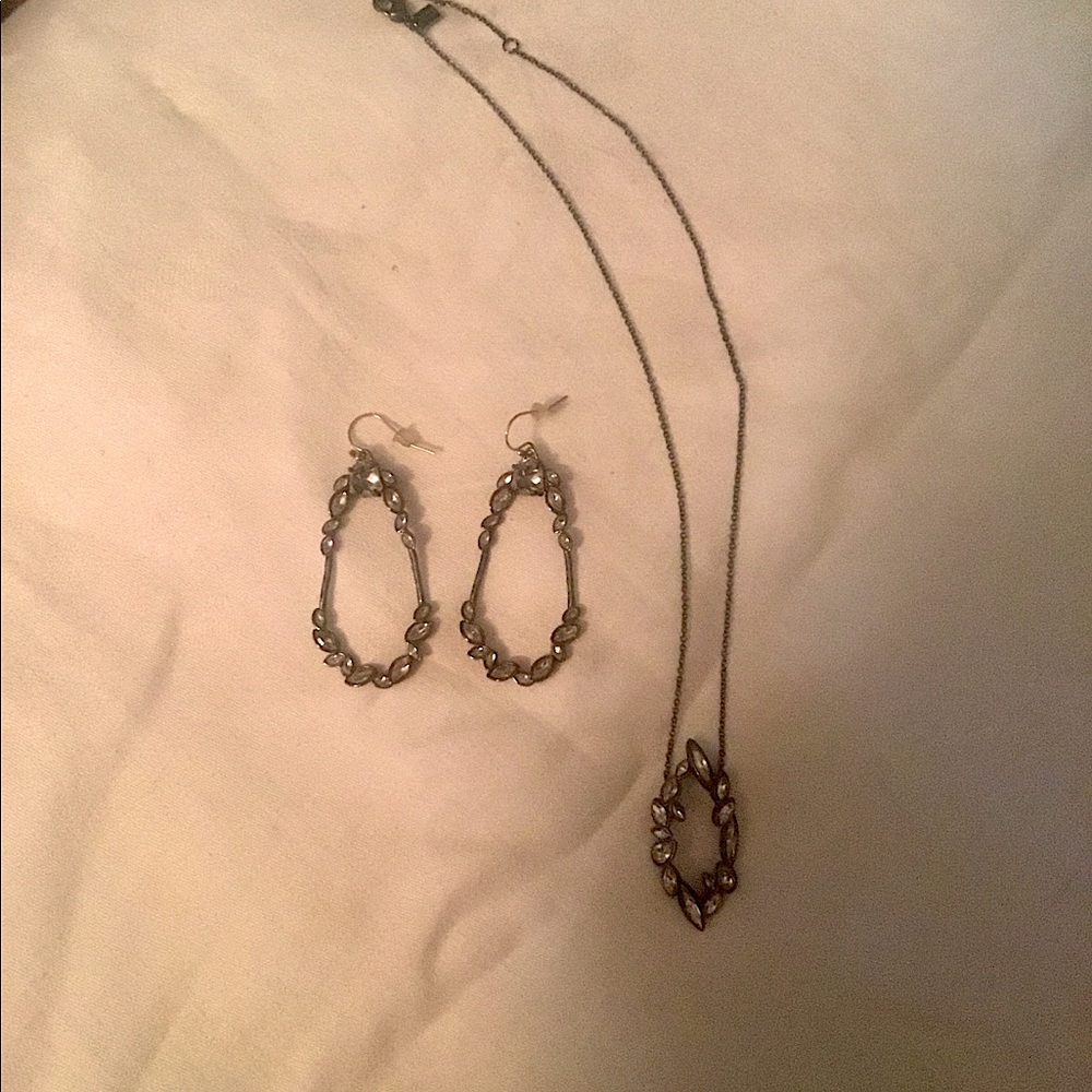 Earrings and necklace set
